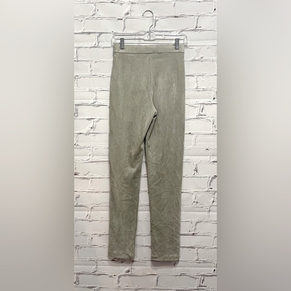 H by Halston Gray Faux Suede Pull On Leggings - NWT - Picture 2 of 5